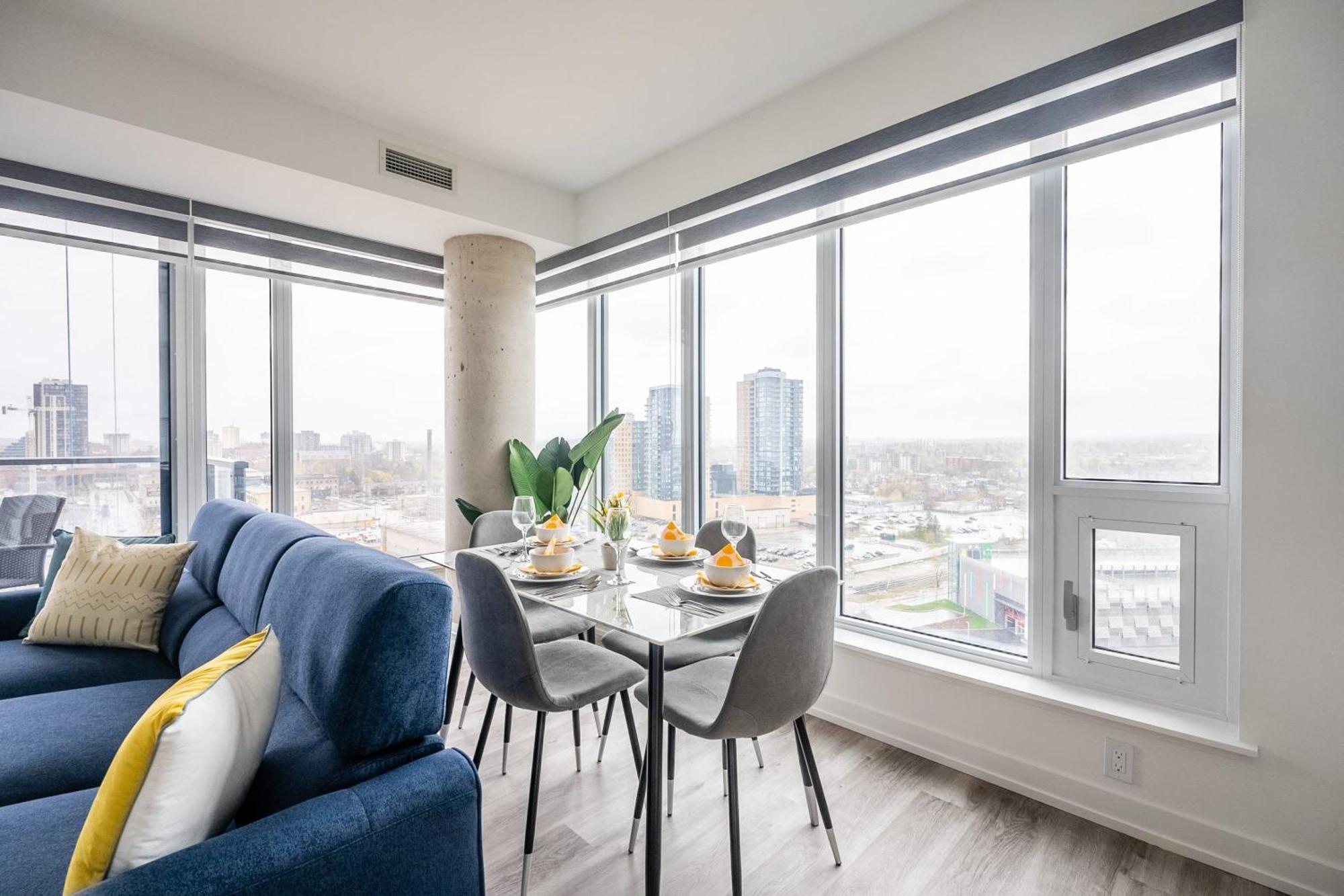 1Br Modern Condo - King Bed And Stunning City View Kitchener Exterior photo